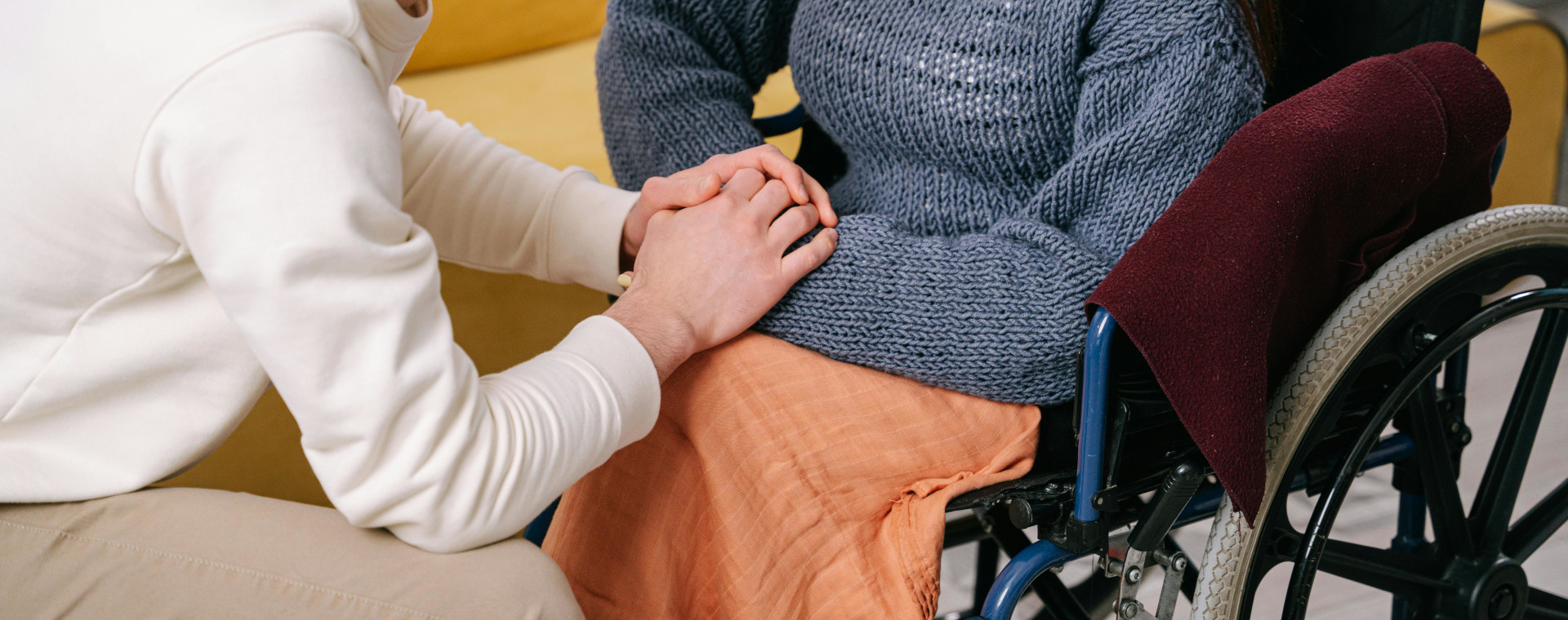 Caregiver - Foto di Ivan Samkov da www.pexels.com